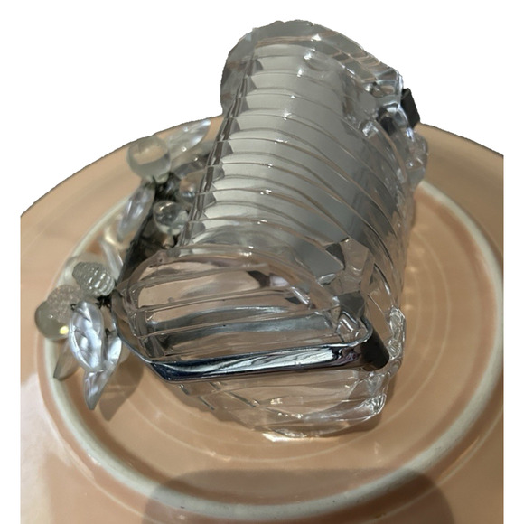 Vintage Lucite Plastic Round Ribbed Dish and Lucite Plastic Grapes attached - Picture 6 of 6